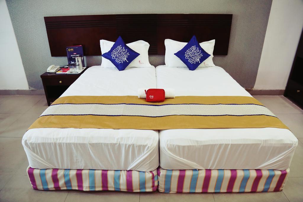 Oyo 710 Hotel Kshitij Poona Buitenkant foto