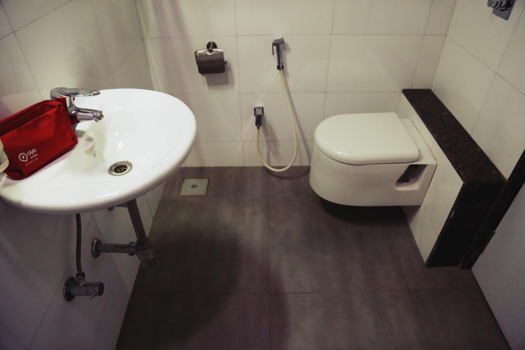 Oyo 710 Hotel Kshitij Poona Buitenkant foto