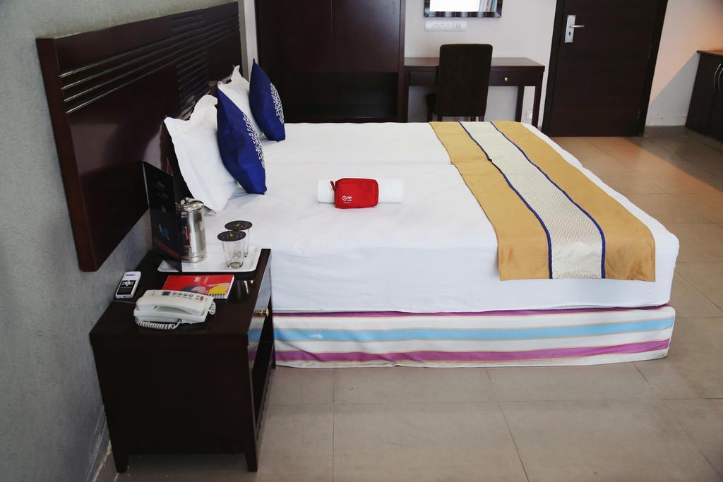 Oyo 710 Hotel Kshitij Poona Buitenkant foto