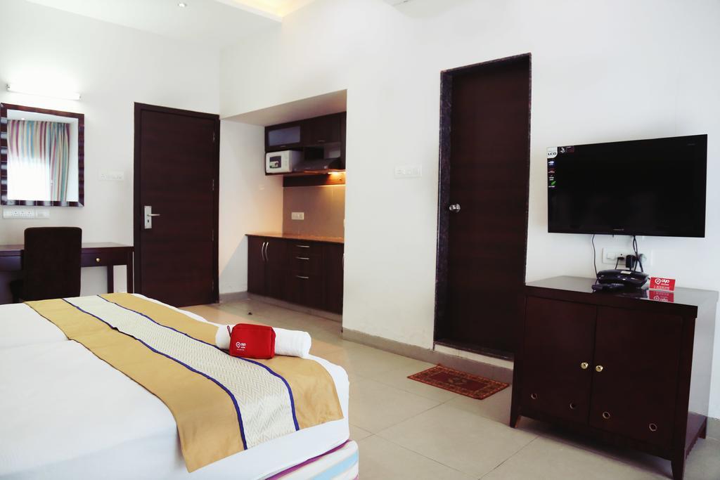 Oyo 710 Hotel Kshitij Poona Buitenkant foto