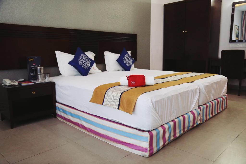 Oyo 710 Hotel Kshitij Poona Buitenkant foto