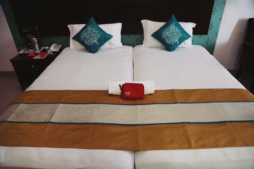 Oyo 710 Hotel Kshitij Poona Buitenkant foto