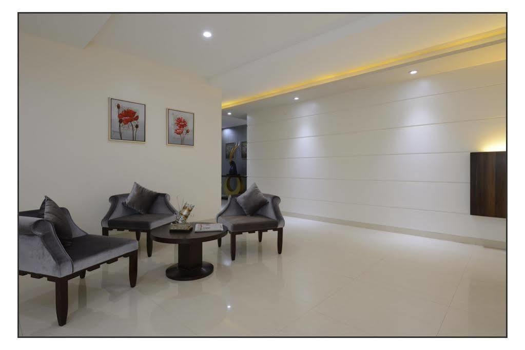 Oyo 710 Hotel Kshitij Poona Buitenkant foto